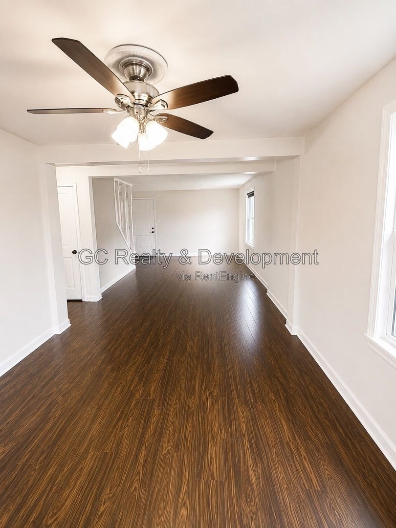 *** 3BR, 1BA / CENTRAL AIR / SS APPLIANCES / IN-UNIT LAUNDRY / GARAGE *** property image