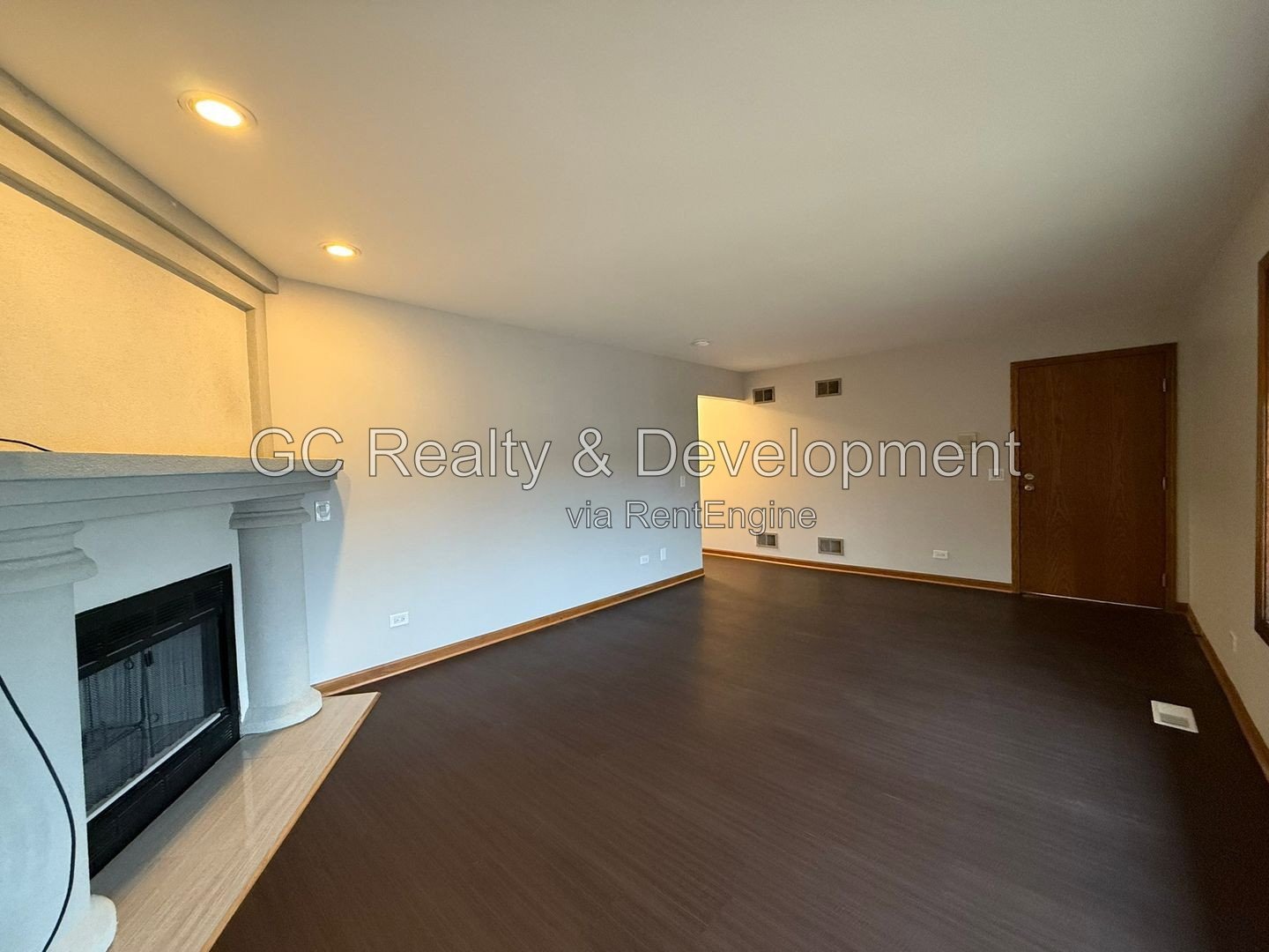 *** BLOOMINGDALE-BROOKDALE ESTATES / 2BR, 2BA / CENTRAL AIR / SS APPLIANCES / PARKING INCL / ON-SITE LAUNDRY*** property image
