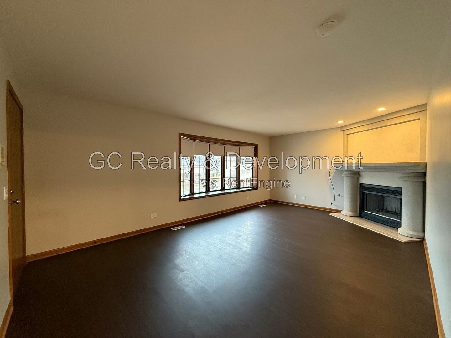 *** BLOOMINGDALE-BROOKDALE ESTATES / 2BR, 2BA / CENTRAL AIR / SS APPLIANCES / PARKING INCL / ON-SITE LAUNDRY*** property image