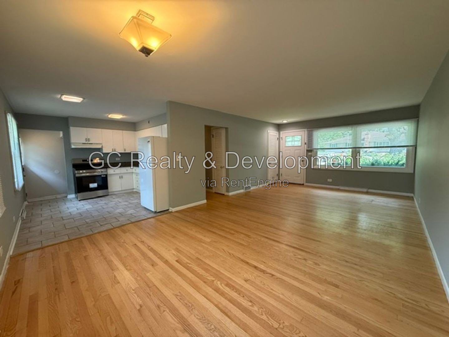 *** CORNER LOT 4BR, 1.5BA / CENTRAL AIR / KITCHEN APPL INCL / IN-UNIT LAUNDRY / GARAGE / PARTIALLY FINISHED BASEMENT *** property image