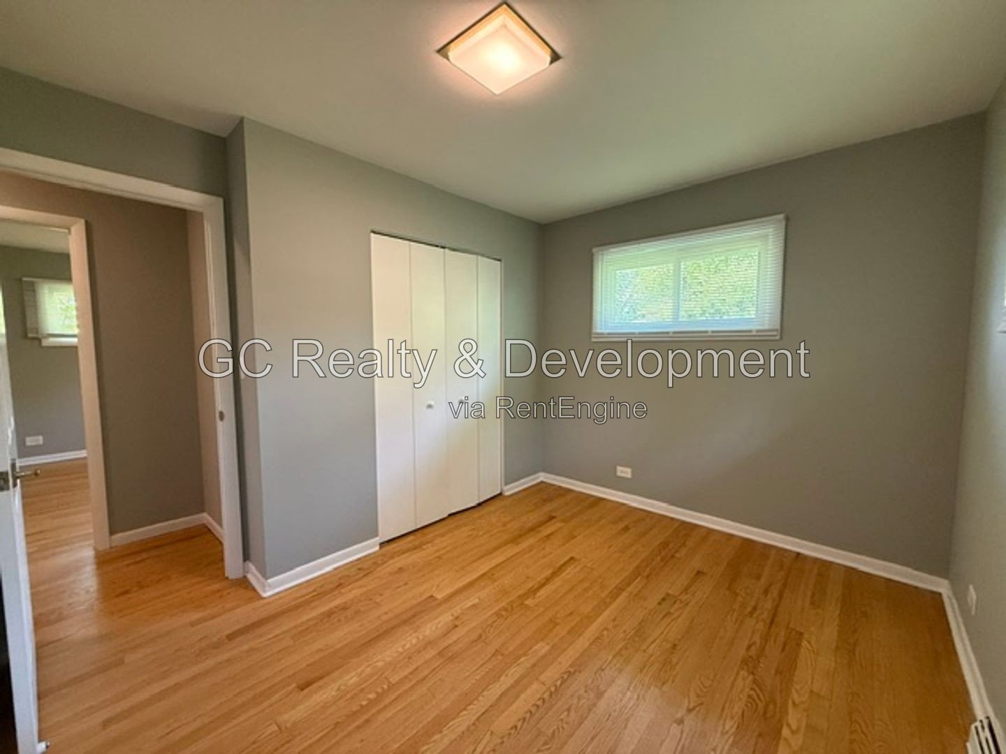 *** CORNER LOT 4BR, 1.5BA / CENTRAL AIR / KITCHEN APPL INCL / IN-UNIT LAUNDRY / GARAGE / PARTIALLY FINISHED BASEMENT *** property image