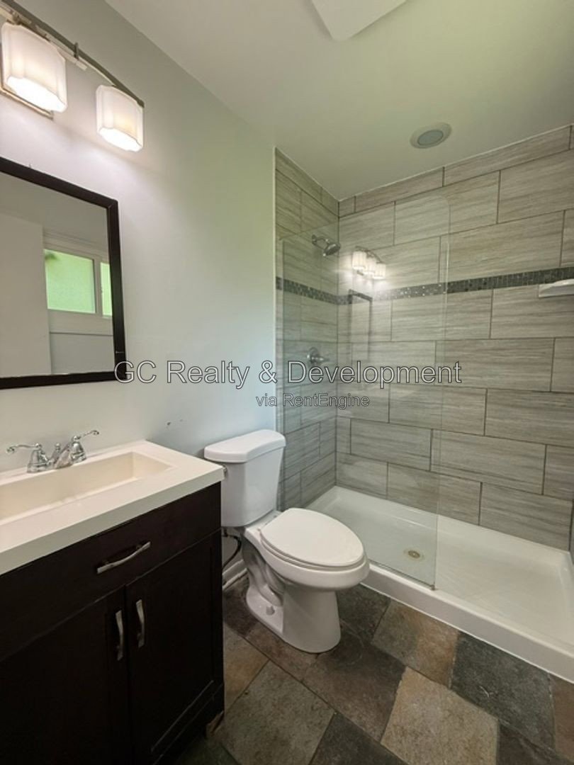 *** CORNER LOT 4BR, 1.5BA / CENTRAL AIR / KITCHEN APPL INCL / IN-UNIT LAUNDRY / GARAGE / PARTIALLY FINISHED BASEMENT *** property image