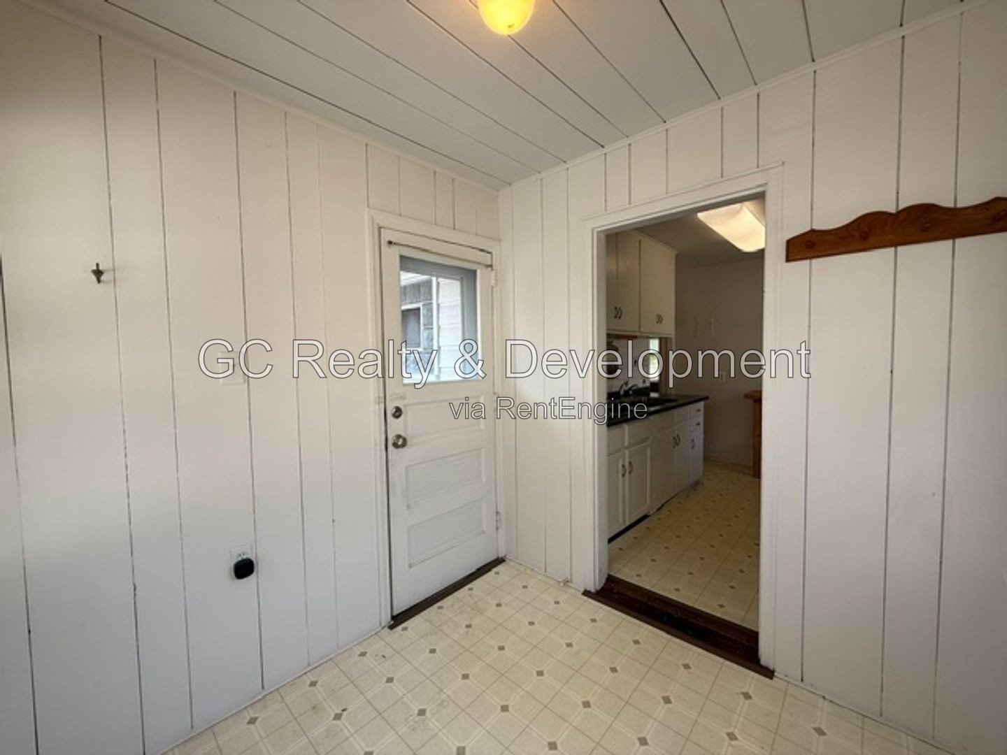 *** 1BR-1BA / KITCHEN APPL INCL / ON-SITE LAUNDRY / PARKING INCL / STORAGE SPACE *** property image