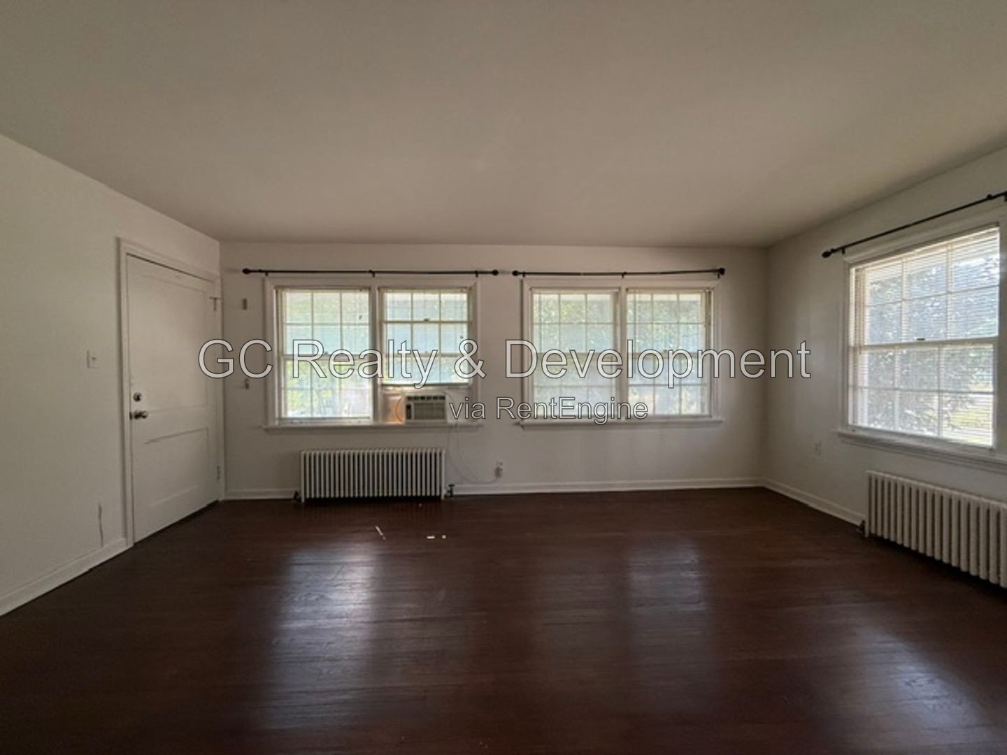 *** 1BR-1BA / KITCHEN APPL INCL / ON-SITE LAUNDRY / PARKING INCL / STORAGE SPACE *** property image