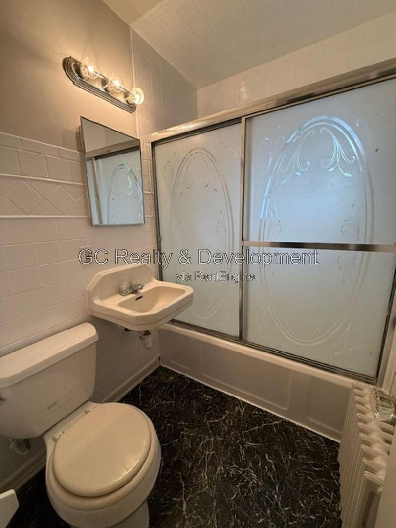 *** 1BR-1BA / KITCHEN APPL INCL / ON-SITE LAUNDRY / PARKING INCL / STORAGE SPACE *** property image