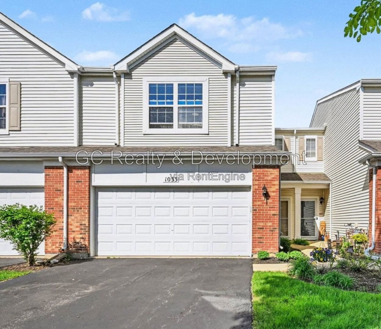 *** 3BR - 1.5BA / CENTRAL AIR / IN-UNIT LAUNDRY / SS APPLIANCES / GARAGE / PET FRIENDLY *** property image