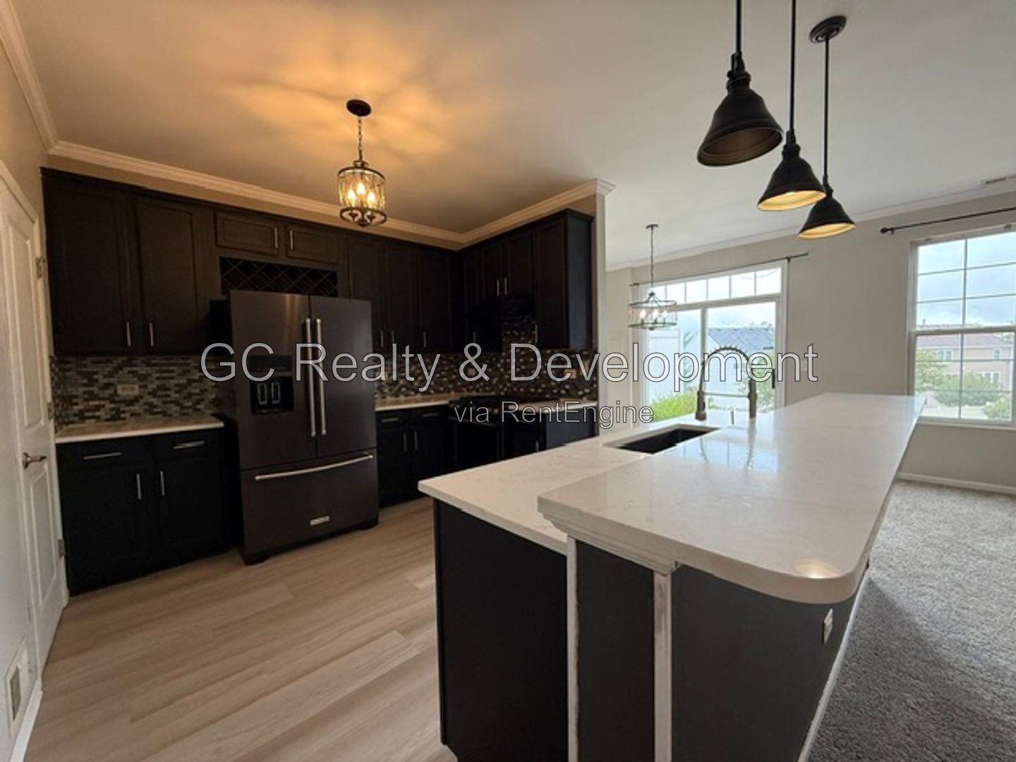 *** 3BR - 1.5BA / CENTRAL AIR / IN-UNIT LAUNDRY / SS APPLIANCES / GARAGE / PET FRIENDLY *** property image