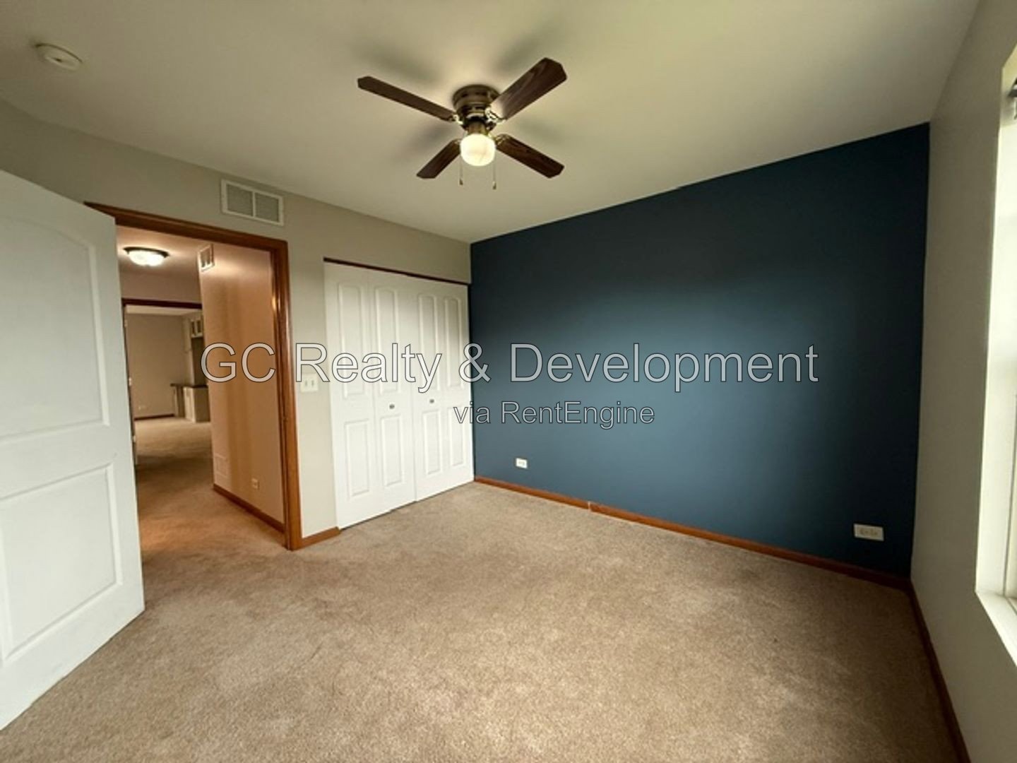 *** 3BR - 1.5BA / CENTRAL AIR / IN-UNIT LAUNDRY / SS APPLIANCES / GARAGE / PET FRIENDLY *** property image
