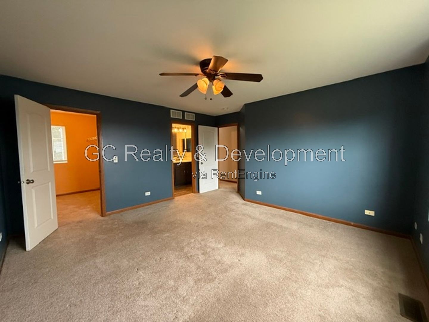 *** 3BR - 1.5BA / CENTRAL AIR / IN-UNIT LAUNDRY / SS APPLIANCES / GARAGE / PET FRIENDLY *** property image