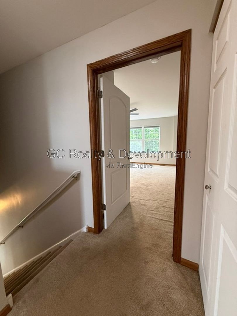 *** 3BR - 1.5BA / CENTRAL AIR / IN-UNIT LAUNDRY / SS APPLIANCES / GARAGE / PET FRIENDLY *** property image