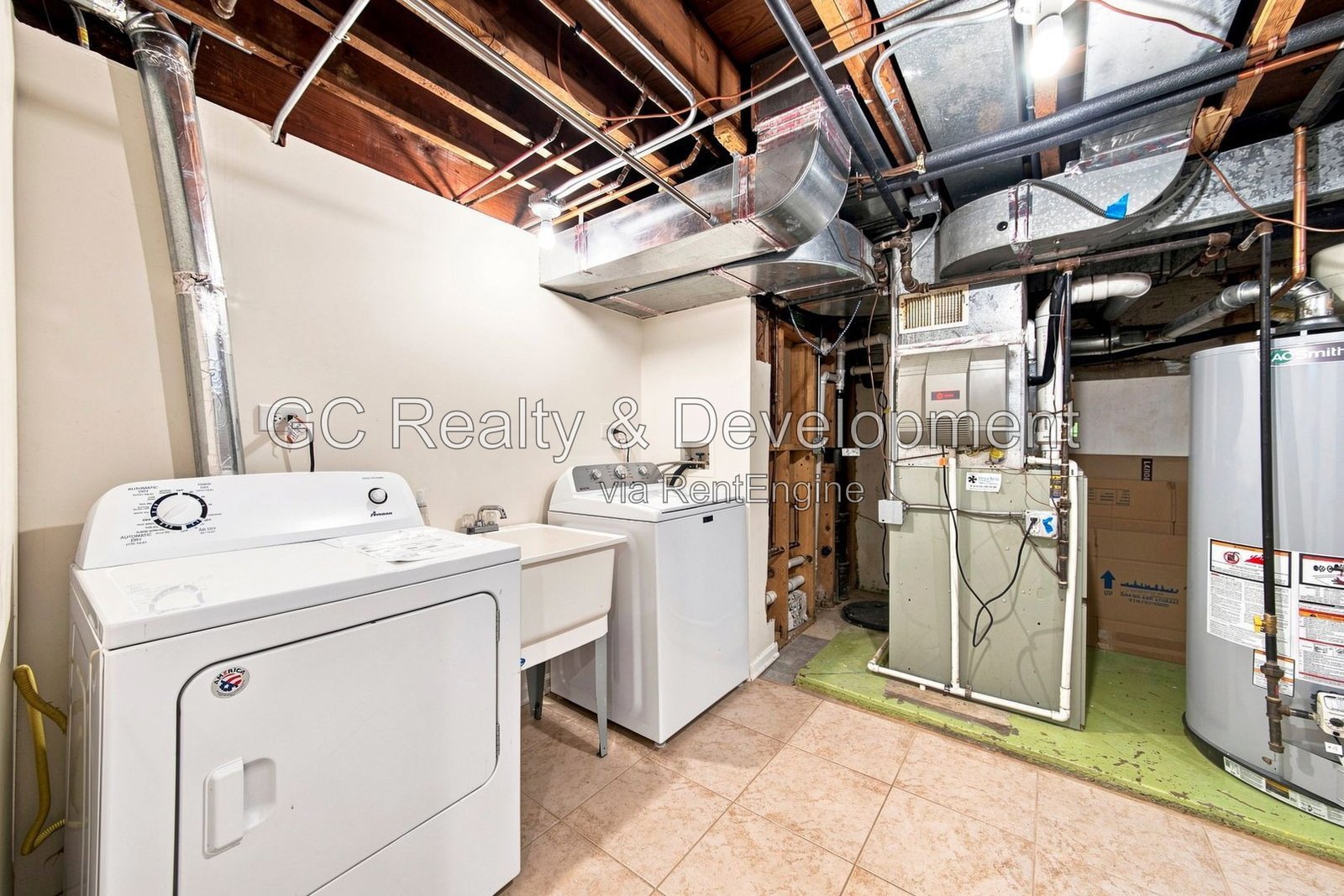 *** RECENTLY UPDATED / BACKYARD DECK / GARAGE / SS APPLIANCES / CENTRAL AIR / FINISHED BASEMENT *** property image