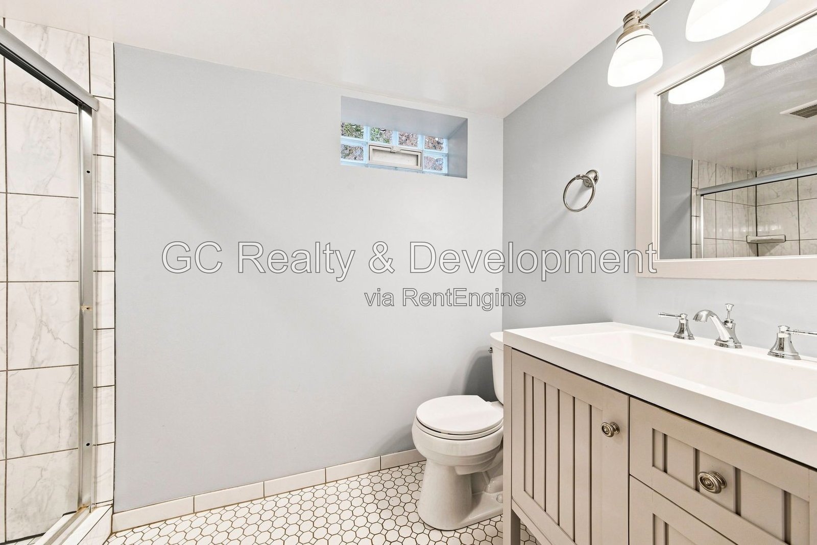 *** RECENTLY UPDATED / BACKYARD DECK / GARAGE / SS APPLIANCES / CENTRAL AIR / FINISHED BASEMENT *** property image