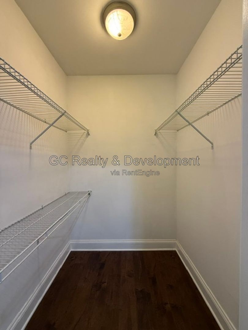 *** 2BR - 2BA / IN-UNIT LAUNDRY / ATTACHED GARAGE / SS APPLIANCES / DOG-FRIENDLY *** property image