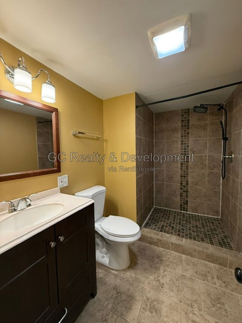 *** 2BR - 2BA / IN-UNIT LAUNDRY / ATTACHED GARAGE / SS APPLIANCES / DOG-FRIENDLY *** property image