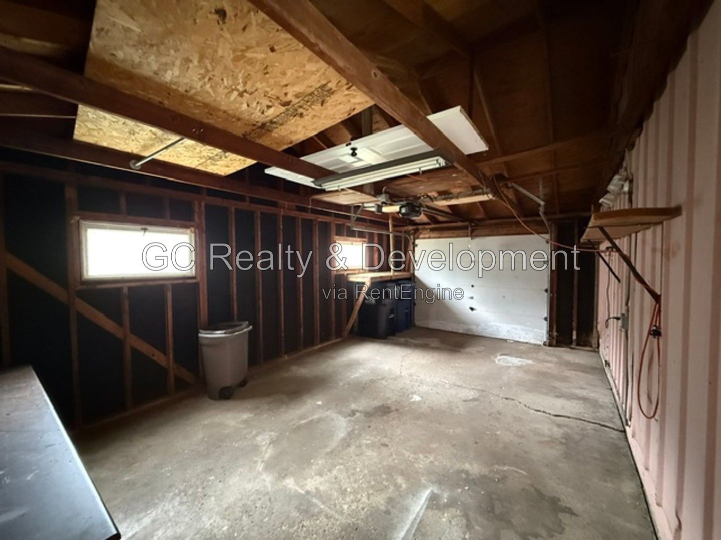 *** 2BR - 2BA / IN-UNIT LAUNDRY / ATTACHED GARAGE / SS APPLIANCES / DOG-FRIENDLY *** property image