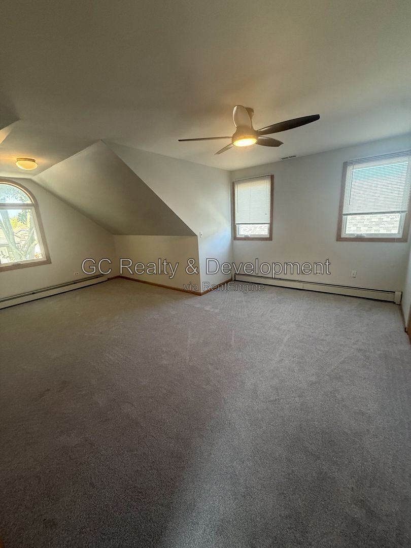 *** 4BR - 2.5BA / CENTRAL AIR / IN-UNIT LAUNDRY / SS APPLIANCES / GARAGE / PET FRIENDLY / FENCED YARD / HARDWOOD FLOORS / FINISHED BASEMENT *** property image
