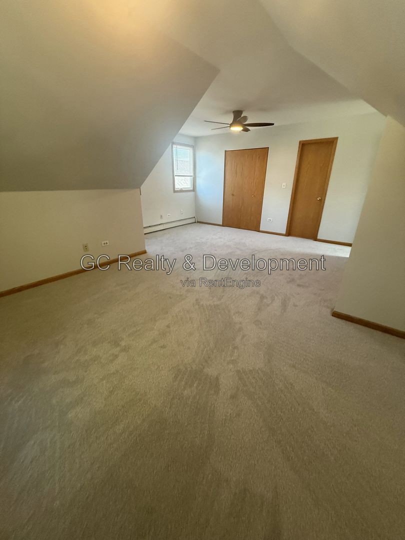 *** 4BR - 2.5BA / CENTRAL AIR / IN-UNIT LAUNDRY / SS APPLIANCES / GARAGE / PET FRIENDLY / FENCED YARD / HARDWOOD FLOORS / FINISHED BASEMENT *** property image