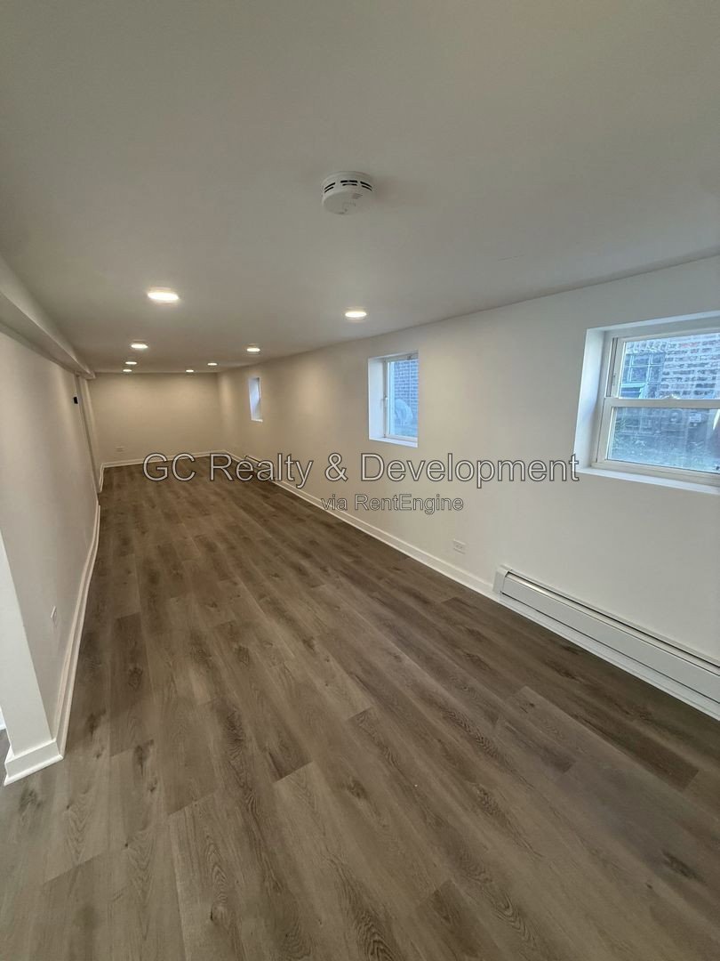 *** 4BR - 2.5BA / CENTRAL AIR / IN-UNIT LAUNDRY / SS APPLIANCES / GARAGE / PET FRIENDLY / FENCED YARD / HARDWOOD FLOORS / FINISHED BASEMENT *** property image