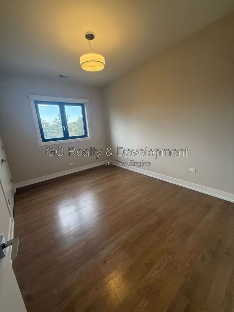 *** NEWER CONSTRUCTION / 3 BDRM - 2 BTH / CENTRAL AC / IN UNIT LAUNDRY / PARKING INCL *** property image