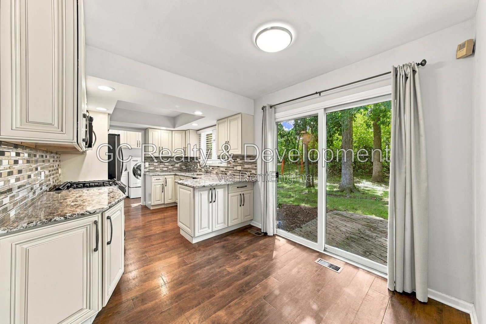 *** 10/15 MOVE-IN SPECIAL: Â½ OFF 2ND MONTHâ€™S RENT / UPDATED 4BR / FINISHED BASEMENT / LARGE YARD / 2-CAR GARAGE *** property image