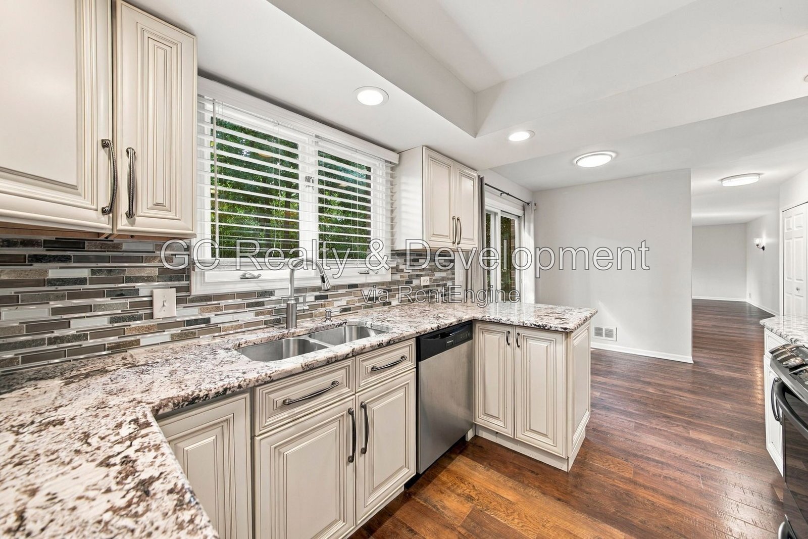 *** 10/15 MOVE-IN SPECIAL: Â½ OFF 2ND MONTHâ€™S RENT / UPDATED 4BR / FINISHED BASEMENT / LARGE YARD / 2-CAR GARAGE *** property image