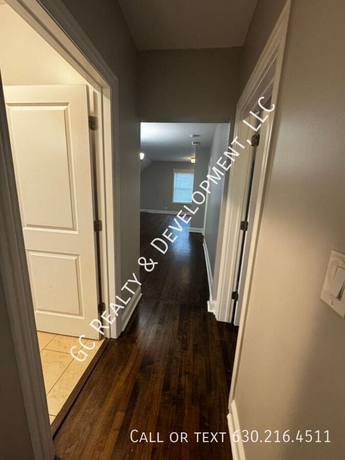 *** 1/2 MO RENT FREE / W&D IN UNIT / GARAGE PARKING / PET FRIENDLY / RESTAURANTS NEARBY / FENCED YARD *** property image