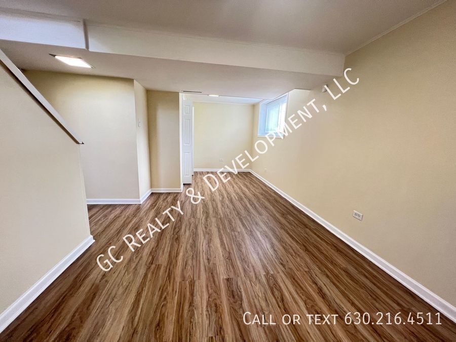 *** 3 BDRM-2 FULL BATH / 2 CAR GARAGE / PRIMARY SUITE W/FULL BATH / FINISHED LOWER LEVEL / CENTRAL AIR *** property image