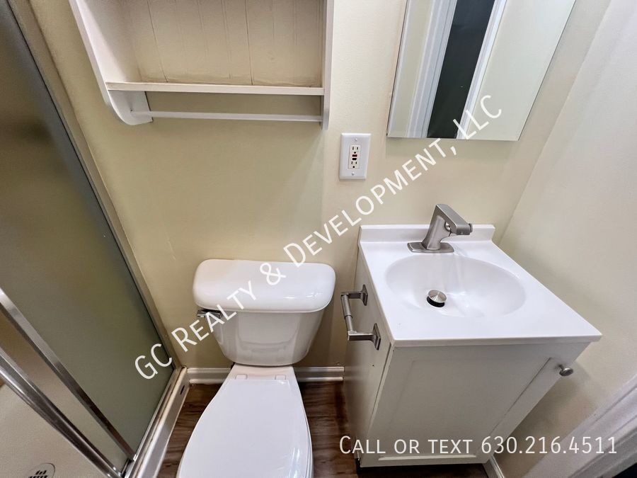 *** 3 BDRM-2 FULL BATH / 2 CAR GARAGE / PRIMARY SUITE W/FULL BATH / FINISHED LOWER LEVEL / CENTRAL AIR *** property image