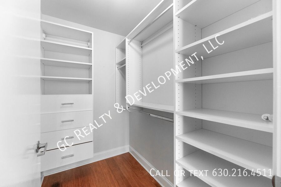 *** PET FRIENDLY / LAUNDRY IN UNIT / CORNER UNIT / INTERNET INCL / HUGE CLOSETS *** property image