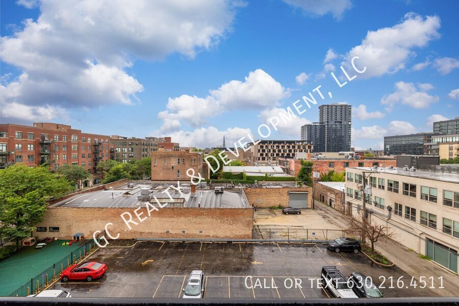 *** PET FRIENDLY / LAUNDRY IN UNIT / CORNER UNIT / INTERNET INCL / HUGE CLOSETS *** property image