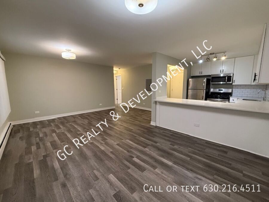 *** RECENTLY UPDATED / IN UNIT LAUNDRY / TENANT ONLY PAYS ELECTRIC / SS APPL *** property image