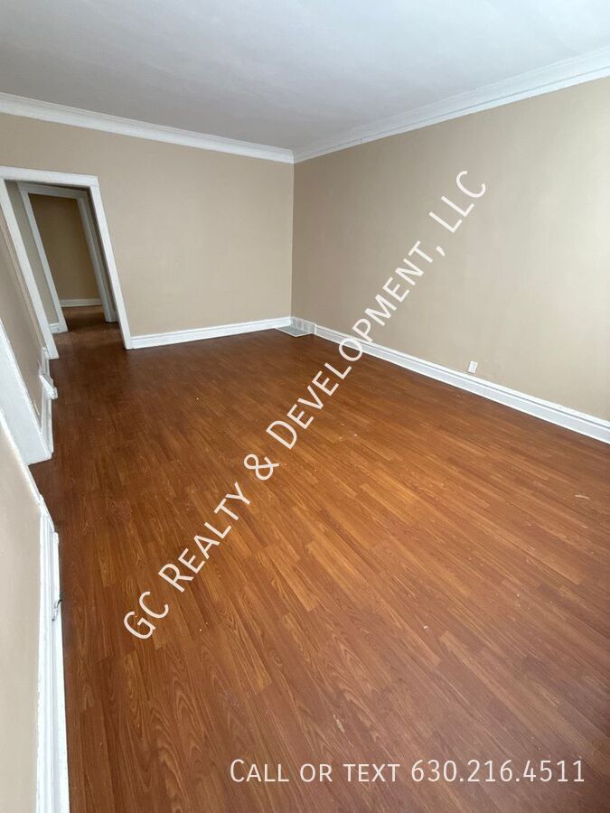 *** 3 BDRM / PET FRIENDLY / COMMUTER AND TRANSIT FRIENDLY *** property image