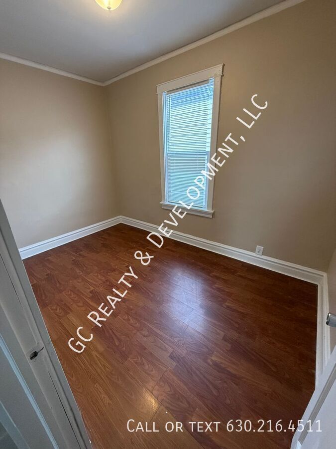 *** 3 BDRM / PET FRIENDLY / COMMUTER AND TRANSIT FRIENDLY *** property image