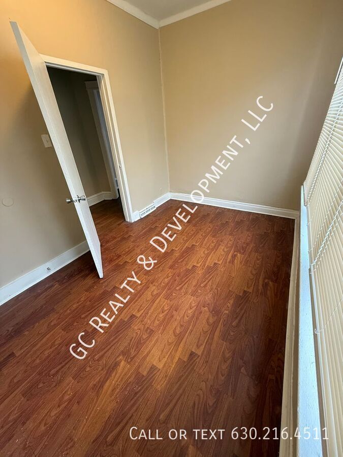 *** 3 BDRM / PET FRIENDLY / COMMUTER AND TRANSIT FRIENDLY *** property image