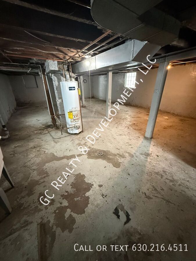 *** 3 BDRM / PET FRIENDLY / COMMUTER AND TRANSIT FRIENDLY *** property image