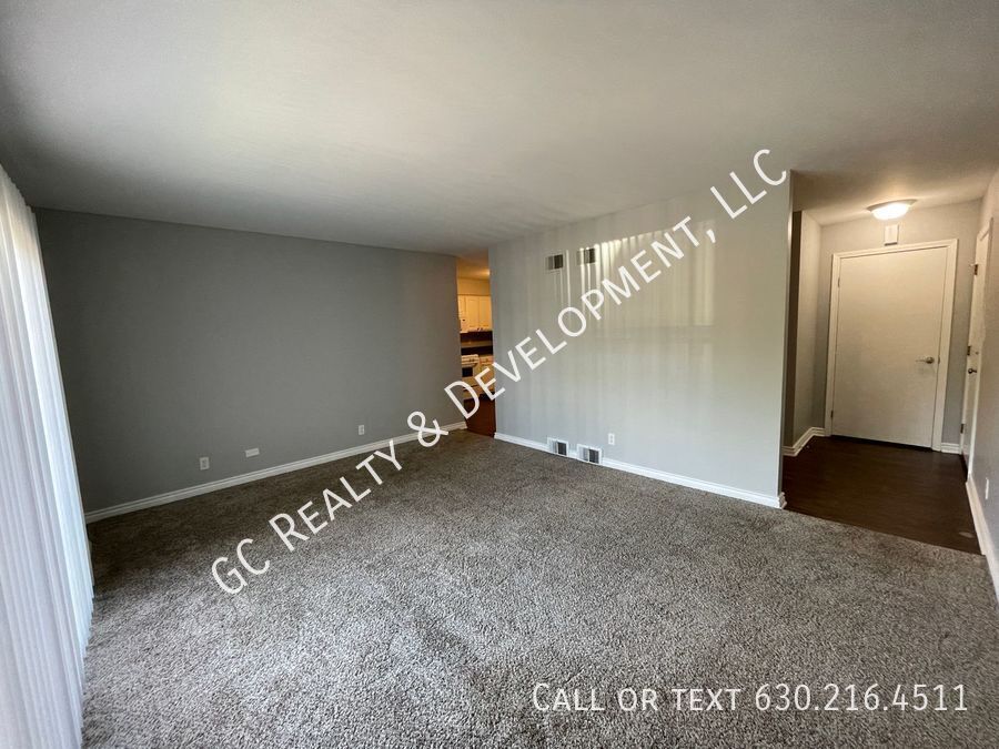 *** DECEMBER RENT FREE / HEAT INCLUDED / 2 BDRMS / W&D IN BUILDING / PETS ALLOWED / LOTS OF CLOSET SPACE*** property image