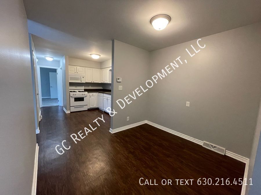 *** DECEMBER RENT FREE / HEAT INCLUDED / 2 BDRMS / W&D IN BUILDING / PETS ALLOWED / LOTS OF CLOSET SPACE*** property image