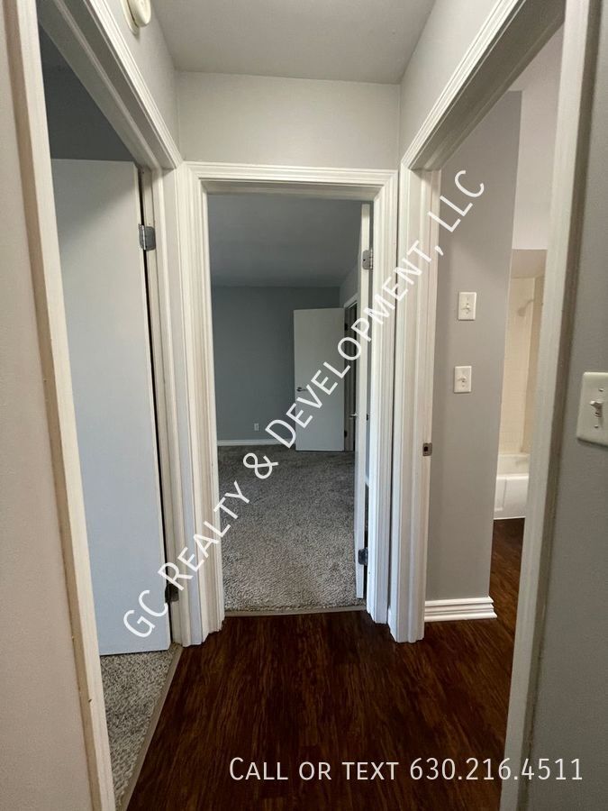 *** DECEMBER RENT FREE / HEAT INCLUDED / 2 BDRMS / W&D IN BUILDING / PETS ALLOWED / LOTS OF CLOSET SPACE*** property image