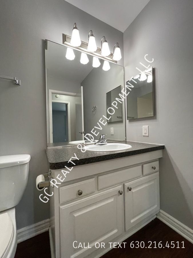 *** DECEMBER RENT FREE / HEAT INCLUDED / 2 BDRMS / W&D IN BUILDING / PETS ALLOWED / LOTS OF CLOSET SPACE*** property image