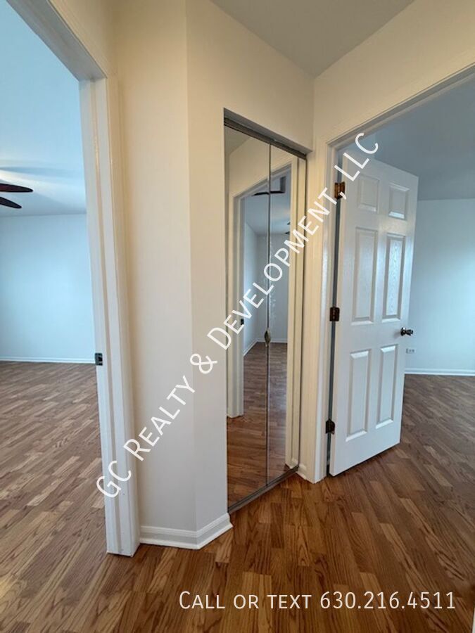 *** RECENTLY UPDATED / CUL-DE-SAC / DISTRICT 203 / PET FRIENDLY / FINISHED BASEMENT *** property image