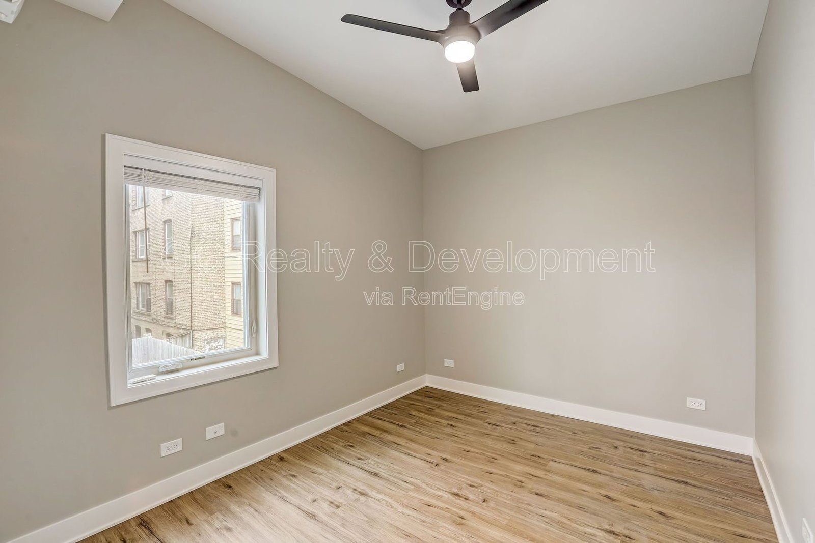 *** AVAIL 5/01/26 / UPDATED 2 BDRM COACH HOUSE / PET FRIENDLY / PARKING INCL / QUARTZ & SS APPL  *** property image