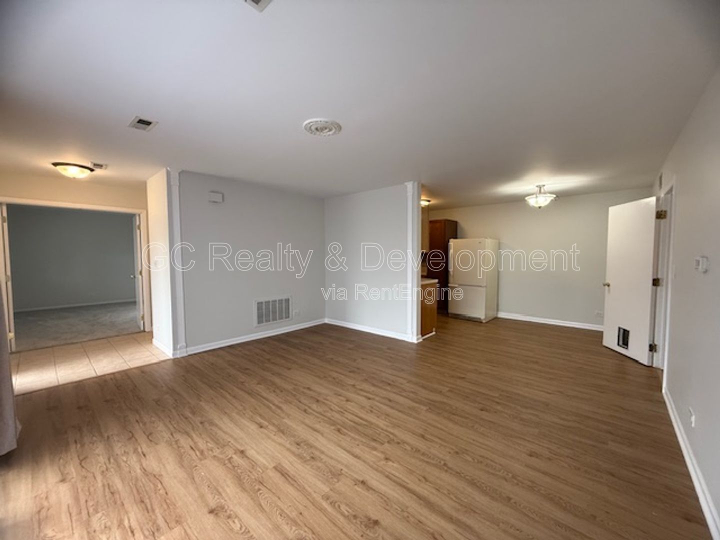 *** 2 BDRM - 1 BTH / IN UNIT LAUNDRY / ATTACHED GARAGE / CENTRAL AC *** property image