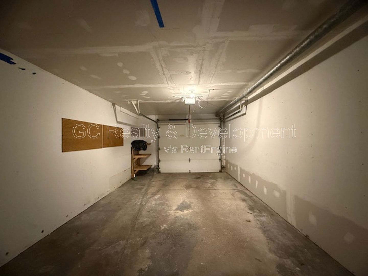 *** 2 BDRM - 1 BTH / IN UNIT LAUNDRY / ATTACHED GARAGE / CENTRAL AC *** property image