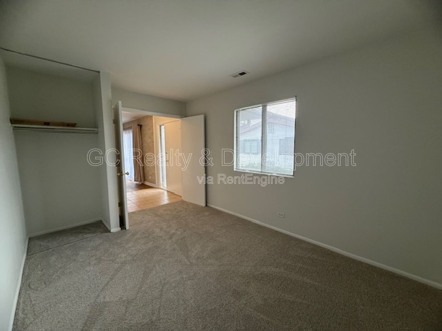 *** 2 BDRM - 1 BTH / IN UNIT LAUNDRY / ATTACHED GARAGE / CENTRAL AC *** property image