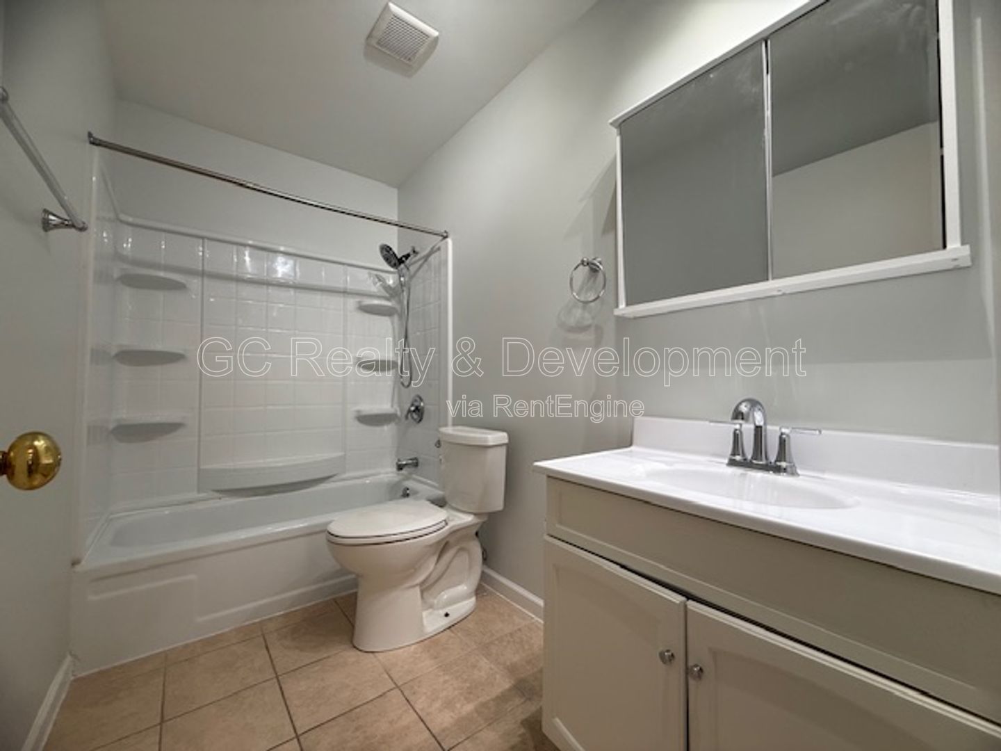 *** 2 BDRM - 1 BTH / IN UNIT LAUNDRY / ATTACHED GARAGE / CENTRAL AC *** property image