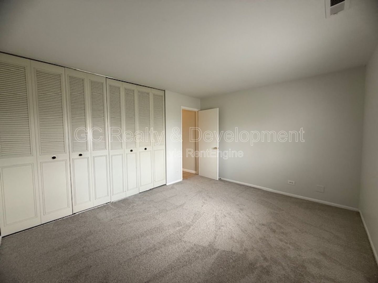 *** 2 BDRM - 1 BTH / IN UNIT LAUNDRY / ATTACHED GARAGE / CENTRAL AC *** property image