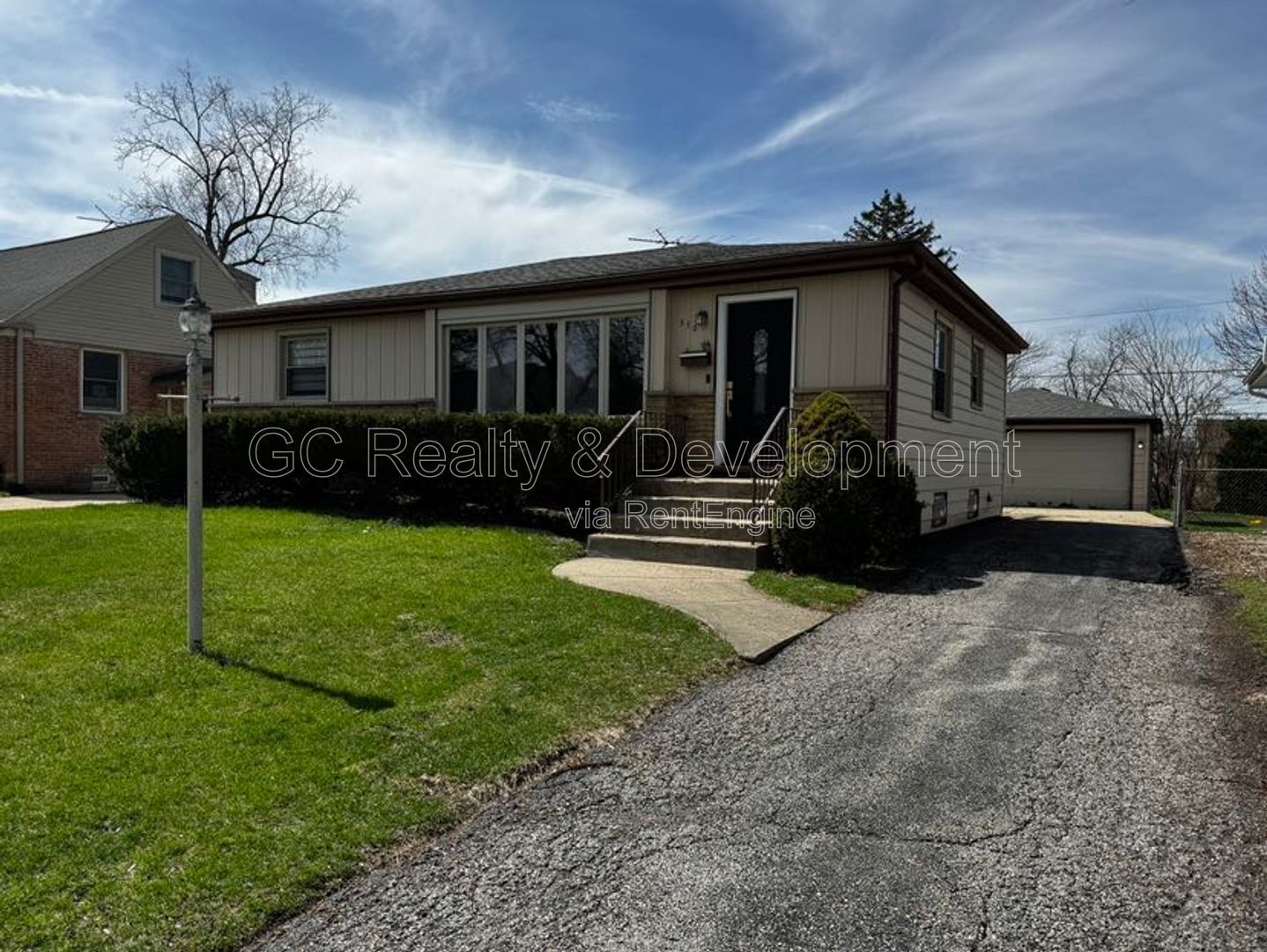 *** RECENTLY UPDATED / 3 BDRM / FRESH PAINT / FENCED YARD / FINISHED BSMT / DETACHED GARAGE *** property image