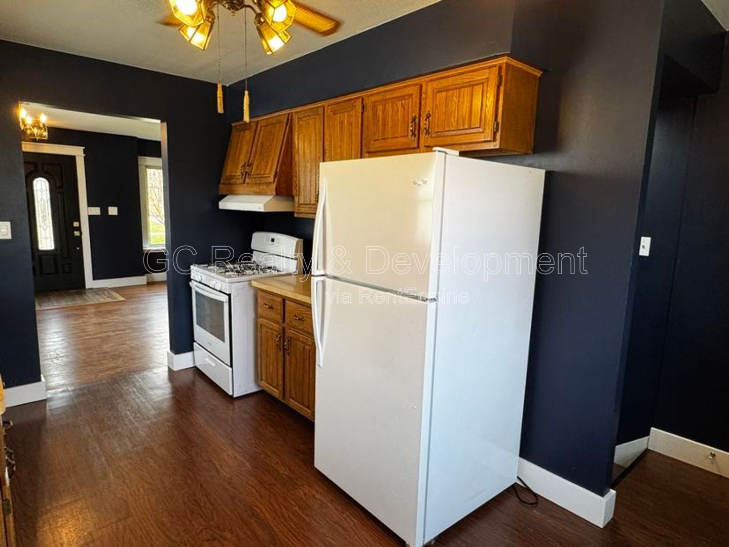 *** RECENTLY UPDATED / 3 BDRM / FRESH PAINT / FENCED YARD / FINISHED BSMT / DETACHED GARAGE *** property image