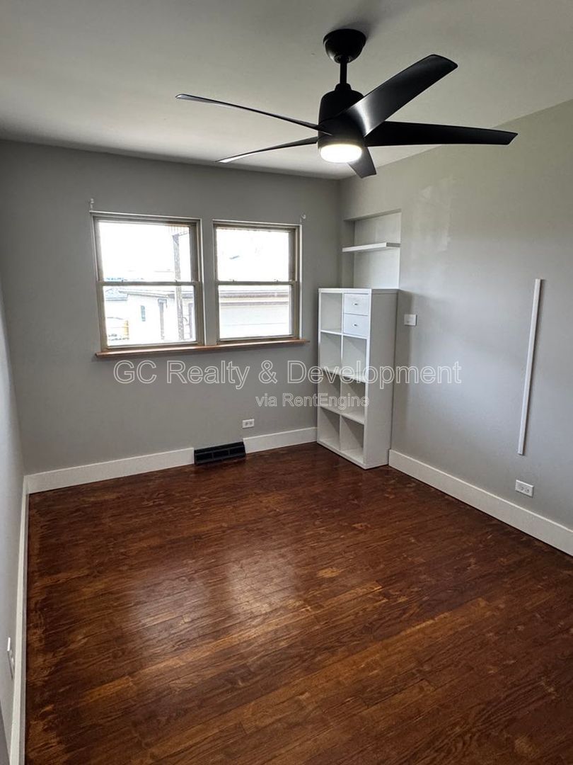 *** RECENTLY UPDATED / 3 BDRM / FRESH PAINT / FENCED YARD / FINISHED BSMT / DETACHED GARAGE *** property image