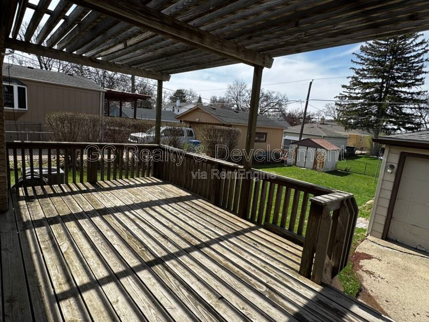 *** RECENTLY UPDATED / 3 BDRM / FRESH PAINT / FENCED YARD / FINISHED BSMT / DETACHED GARAGE *** property image